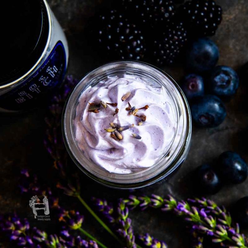 Experience the creamy texture of this shea butter body scrub, scented with lavender and blueberries.