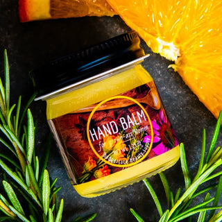 Our hand cream for gardeners is a natural, nourishing treat for dry hands.