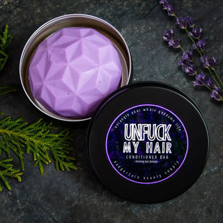 Reinvigorate hair follicles and speed growth with this solid conditioner bar for thinning hair, made by Badgerface Beauty Supply.